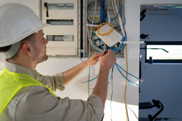 Best Local Electrician Companies  in Clinton, OH
